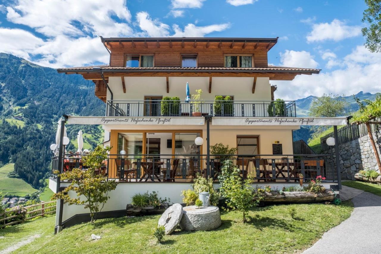 Hofschenke Pfeiftal - Bergwiese San Martino in Passiria Esterno foto