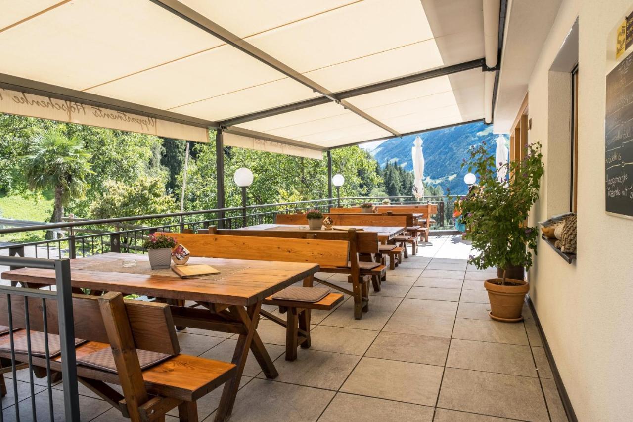 Hofschenke Pfeiftal - Bergwiese San Martino in Passiria Esterno foto